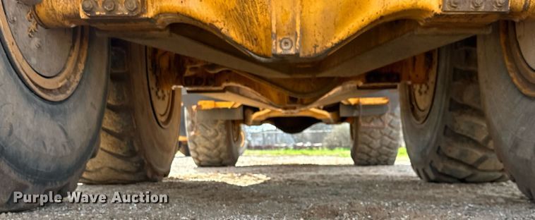 image for item DS2899 2008 Volvo A25E haul truck