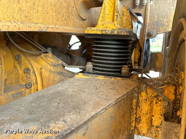 image for item DS2899 2008 Volvo A25E haul truck