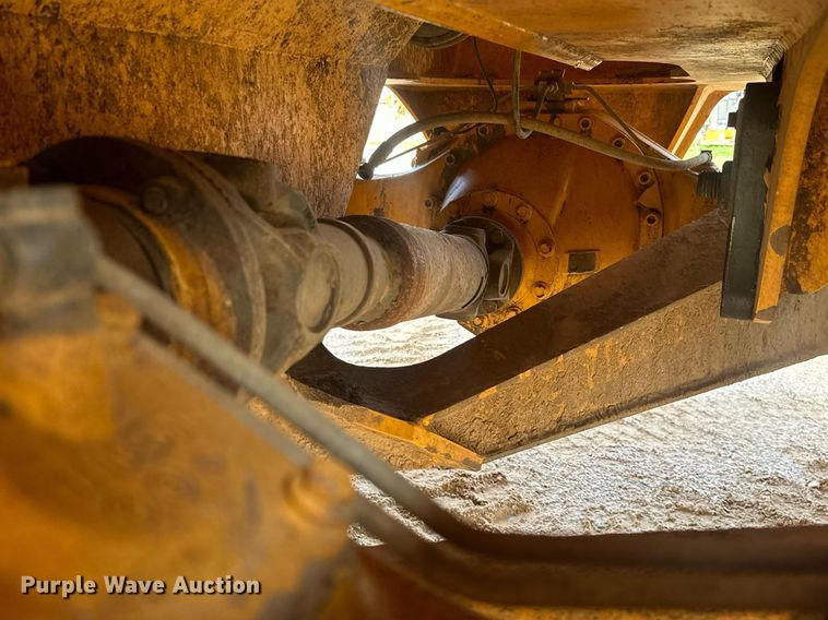 image for item DS2899 2008 Volvo A25E haul truck