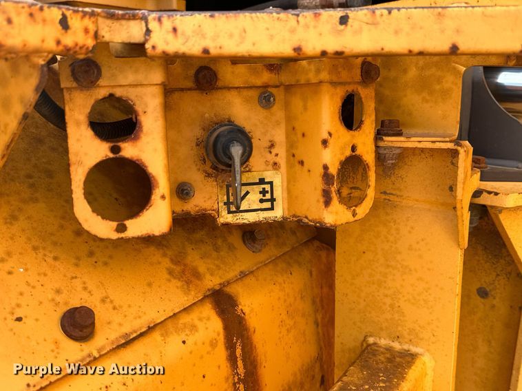 image for item DS2899 2008 Volvo A25E haul truck