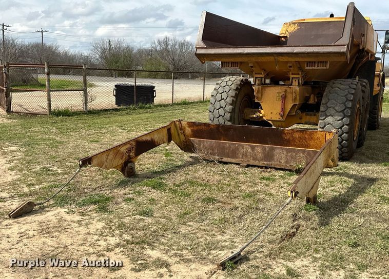 image for item DS2899 2008 Volvo A25E haul truck