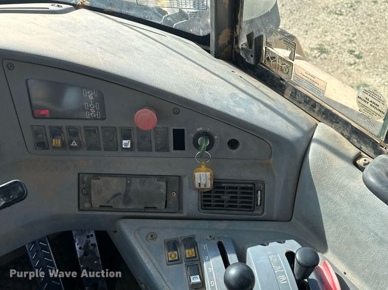 image for item DS2899 2008 Volvo A25E haul truck