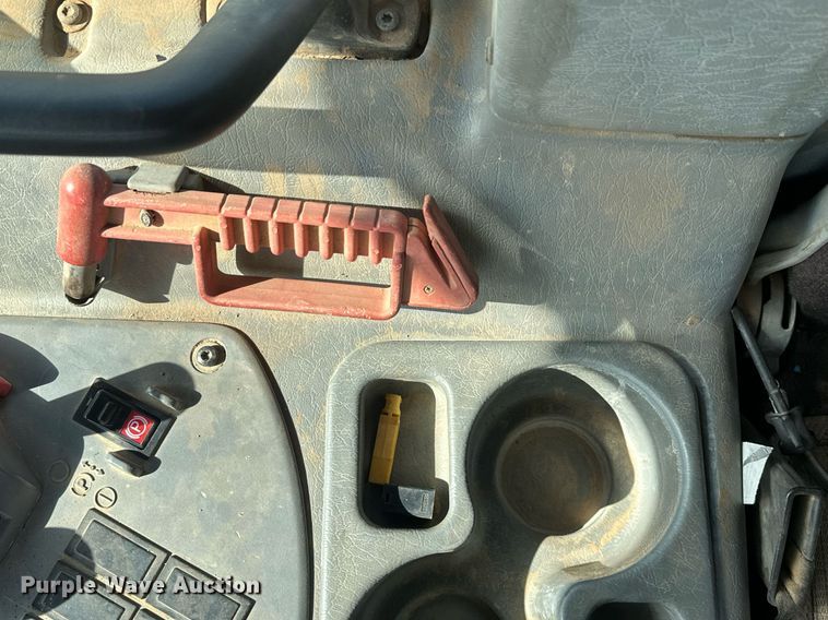 image for item DS2899 2008 Volvo A25E haul truck