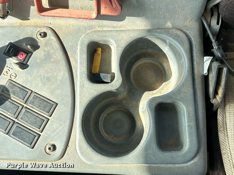 image for item DS2899 2008 Volvo A25E haul truck