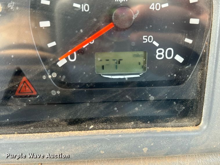 image for item DS2899 2008 Volvo A25E haul truck