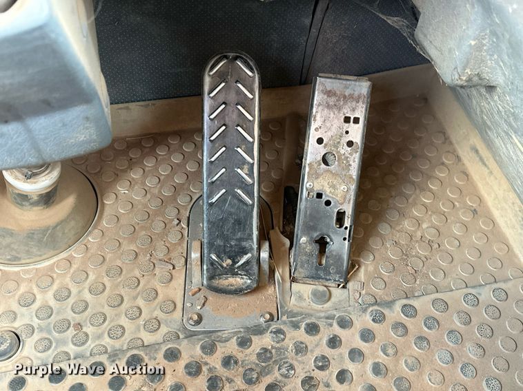 image for item DS2899 2008 Volvo A25E haul truck