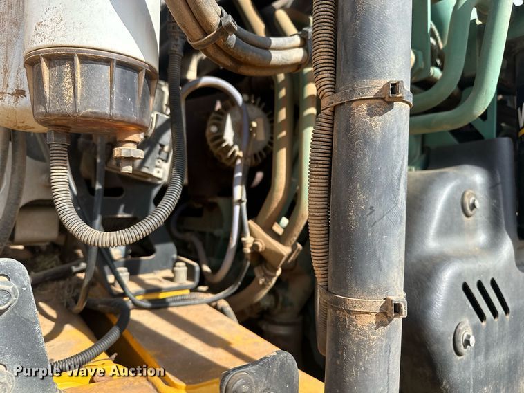 image for item DS2899 2008 Volvo A25E haul truck