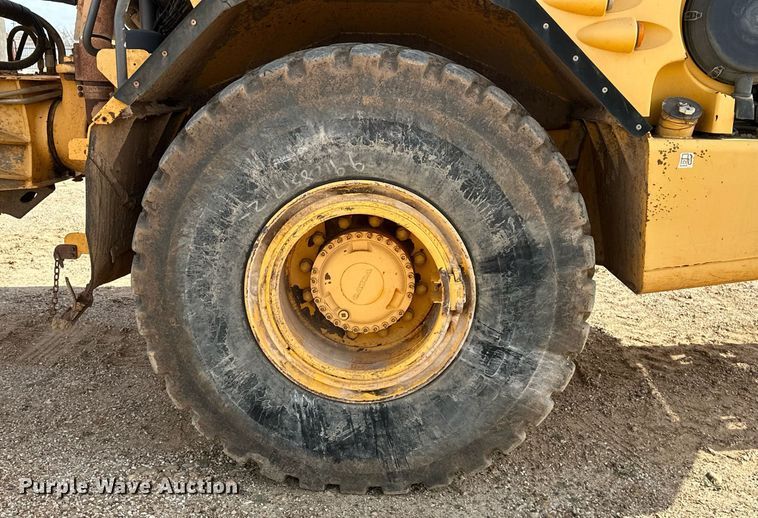 image for item DS2899 2008 Volvo A25E haul truck