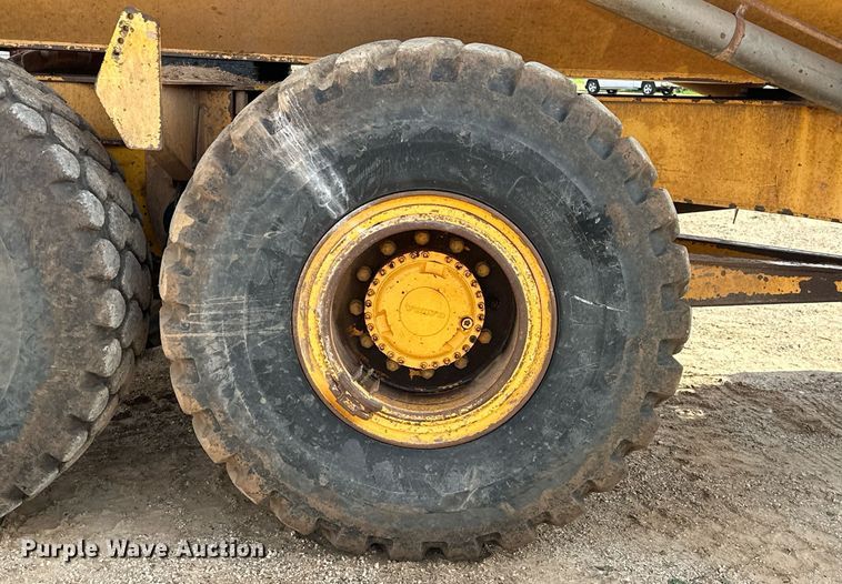 image for item DS2899 2008 Volvo A25E haul truck