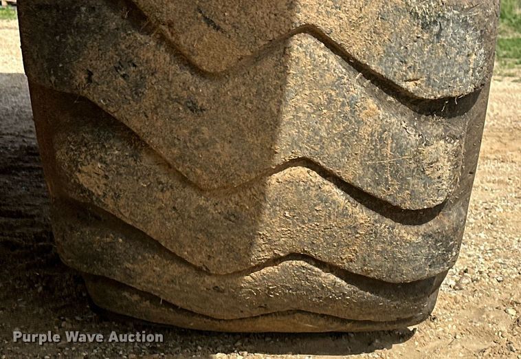 image for item DS2899 2008 Volvo A25E haul truck