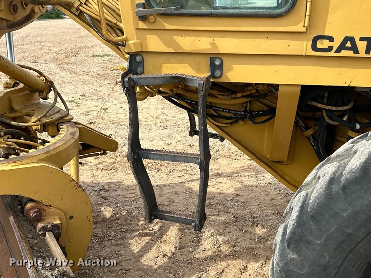 image for item DS2901 1992 Caterpillar  140G motor grader