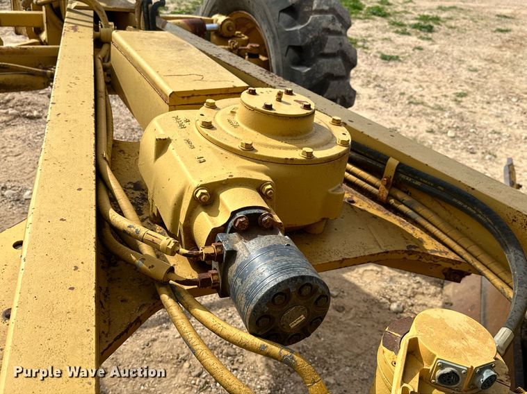 image for item DS2901 1992 Caterpillar  140G motor grader