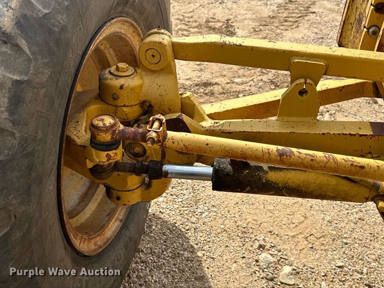 image for item DS2901 1992 Caterpillar  140G motor grader