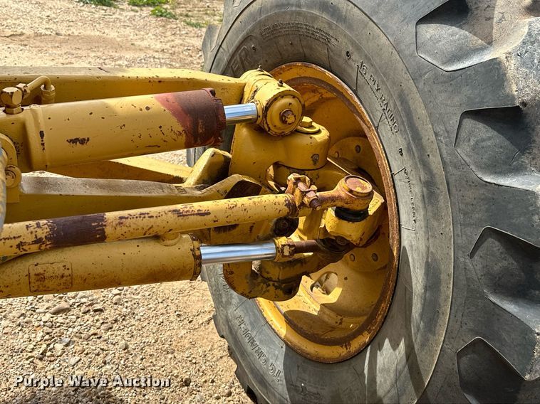 image for item DS2901 1992 Caterpillar  140G motor grader