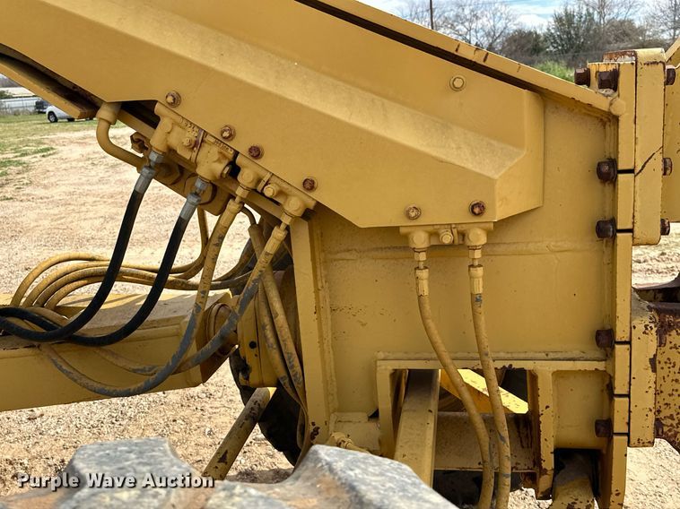 image for item DS2901 1992 Caterpillar  140G motor grader