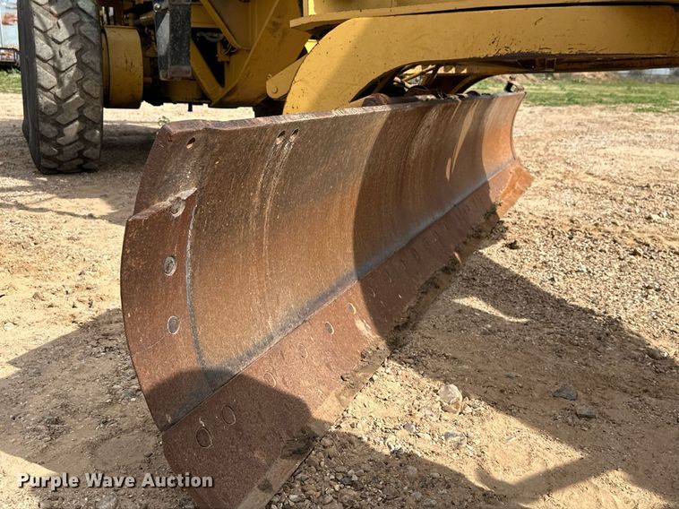 image for item DS2901 1992 Caterpillar  140G motor grader