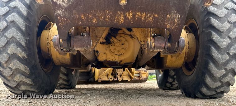 image for item DS2901 1992 Caterpillar  140G motor grader