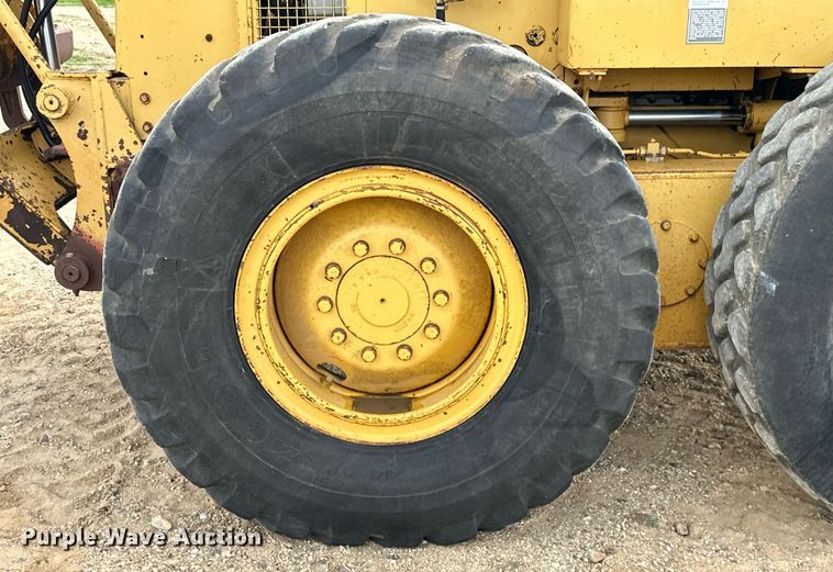 image for item DS2901 1992 Caterpillar  140G motor grader