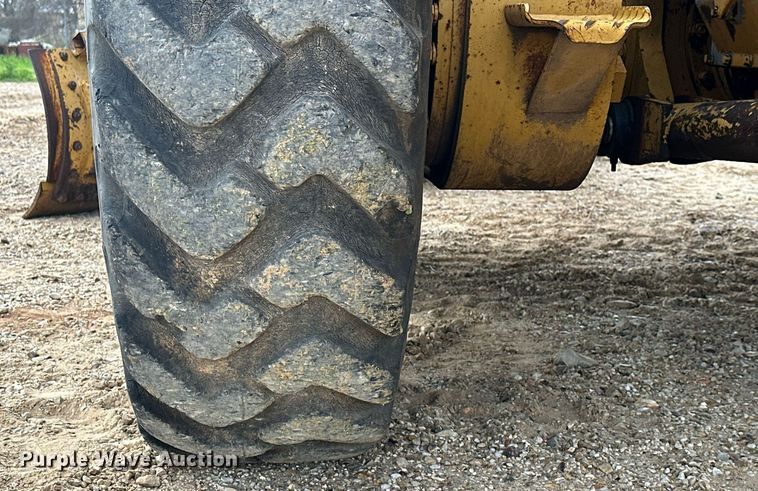 image for item DS2901 1992 Caterpillar  140G motor grader