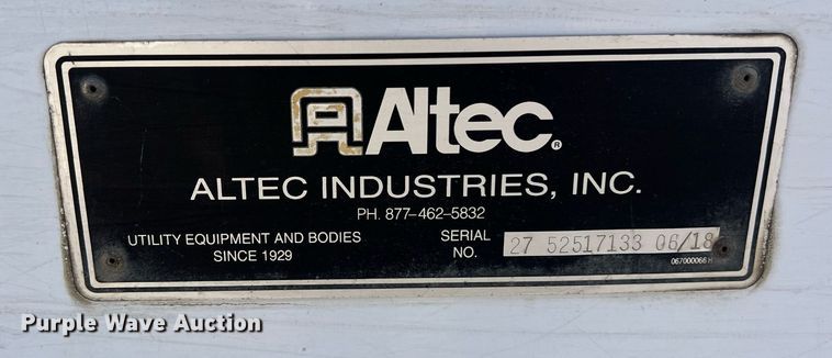 image for item DS2918 2017 Ford F550 bucket truck