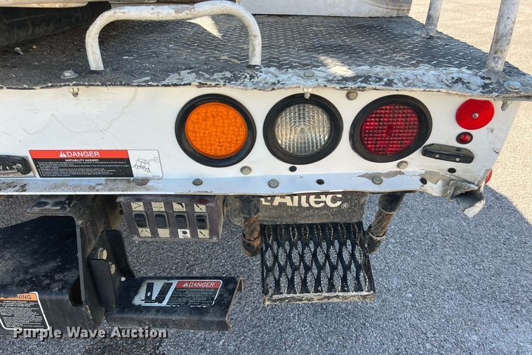 image for item DS2918 2017 Ford F550 bucket truck