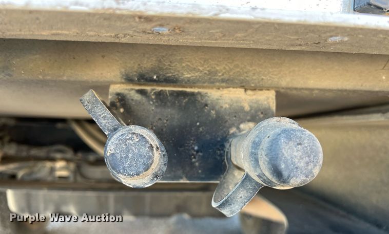 image for item DS2918 2017 Ford F550 bucket truck