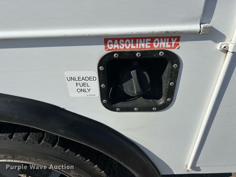 image for item DS2918 2017 Ford F550 bucket truck