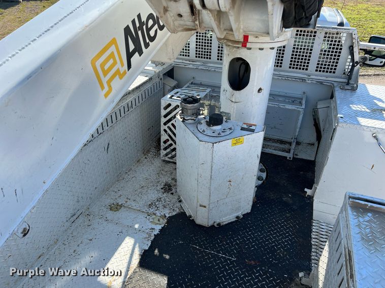 image for item DS2918 2017 Ford F550 bucket truck