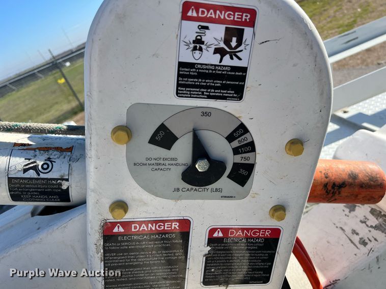 image for item DS2918 2017 Ford F550 bucket truck