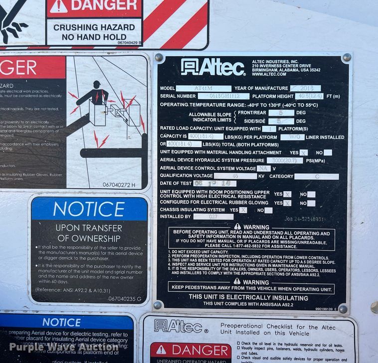 image for item DS2918 2017 Ford F550 bucket truck