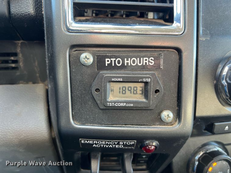 image for item DS2918 2017 Ford F550 bucket truck