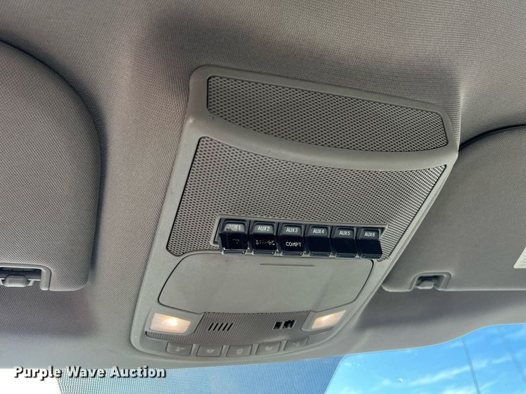 image for item DS2918 2017 Ford F550 bucket truck