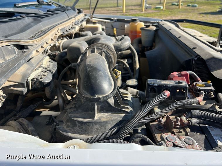 image for item DS2918 2017 Ford F550 bucket truck