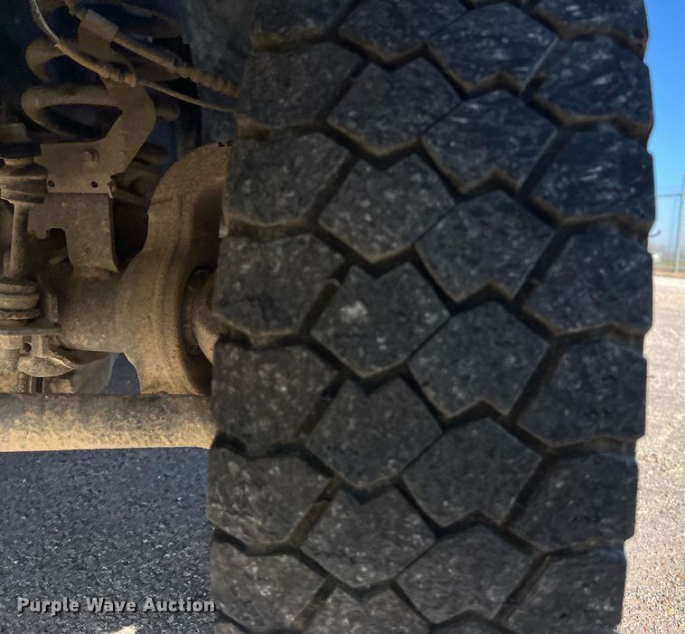 image for item DS2918 2017 Ford F550 bucket truck