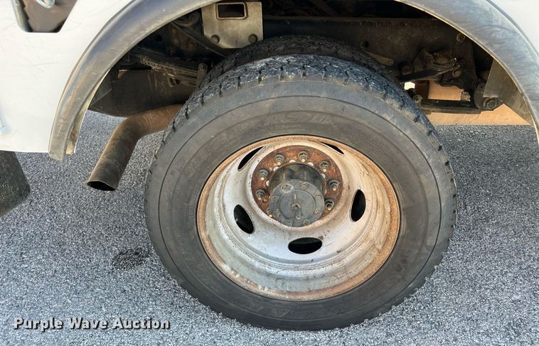 image for item DS2918 2017 Ford F550 bucket truck