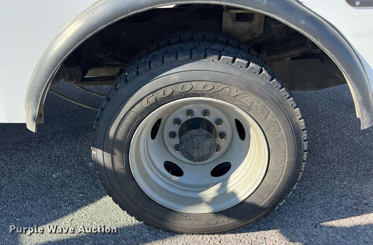 image for item DS2918 2017 Ford F550 bucket truck