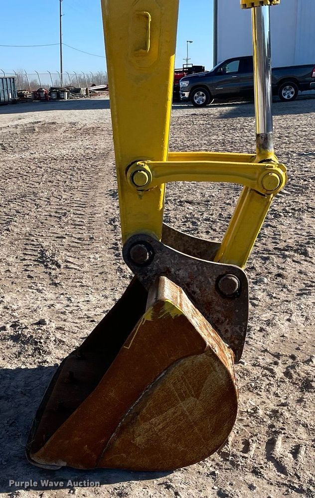 image for item DS5395 2018 Komatsu  PC138USLC-11  excavator