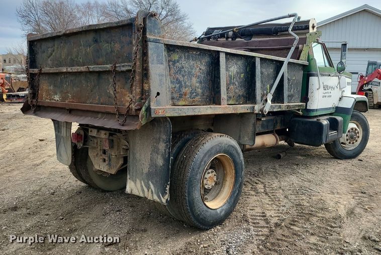 image for item DS7270 1979 GMC Brigadier dump truck