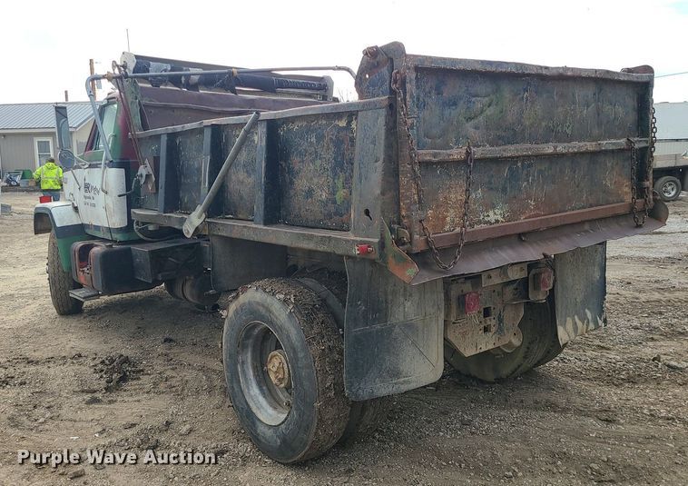 image for item DS7270 1979 GMC Brigadier dump truck