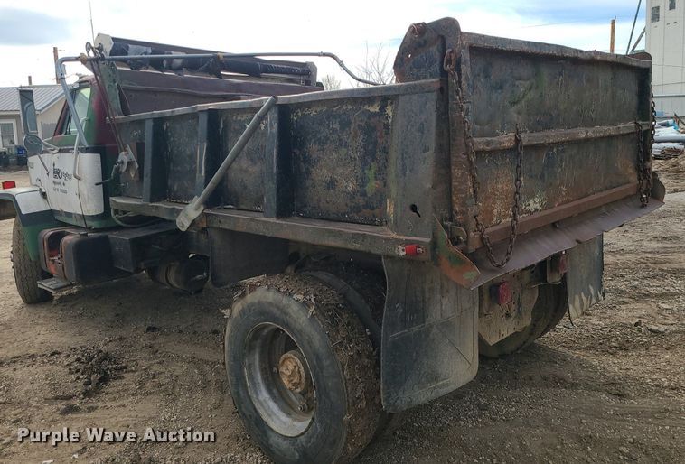 image for item DS7270 1979 GMC Brigadier dump truck