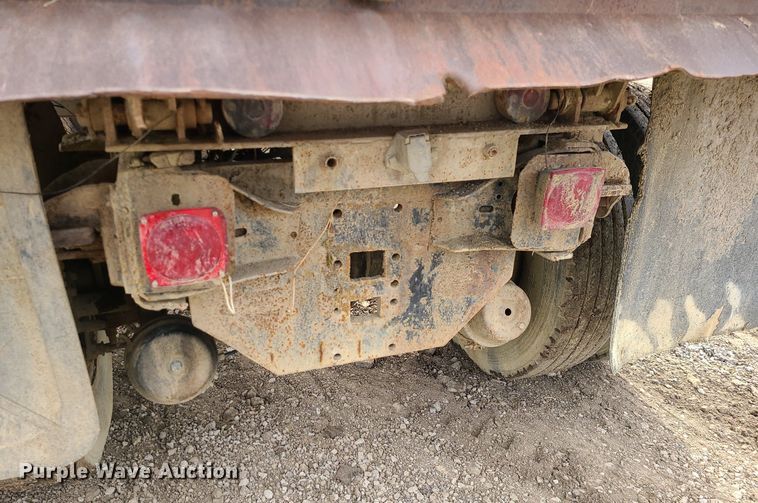 image for item DS7270 1979 GMC Brigadier dump truck