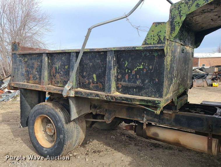 image for item DS7270 1979 GMC Brigadier dump truck