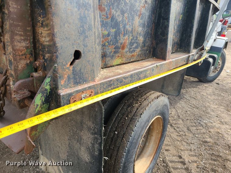 image for item DS7270 1979 GMC Brigadier dump truck