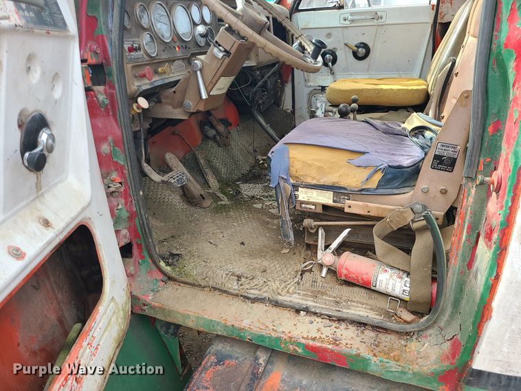 image for item DS7270 1979 GMC Brigadier dump truck