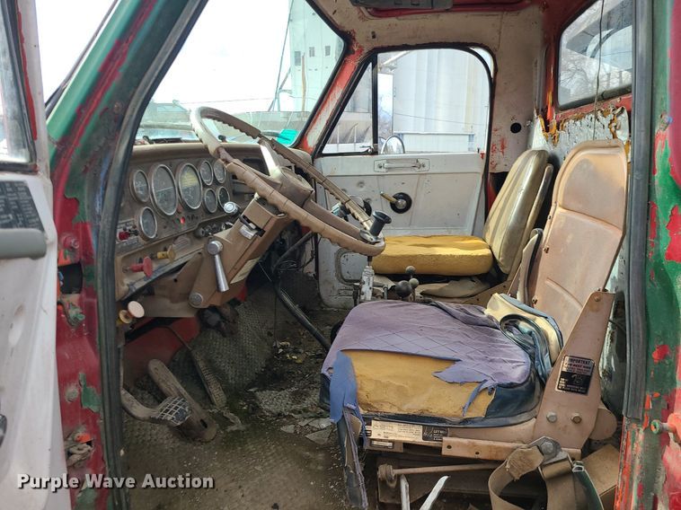 image for item DS7270 1979 GMC Brigadier dump truck