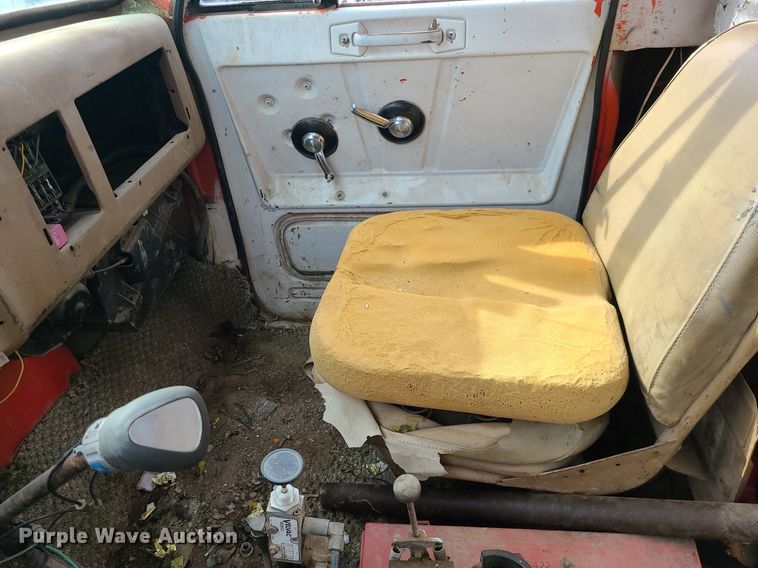 image for item DS7270 1979 GMC Brigadier dump truck