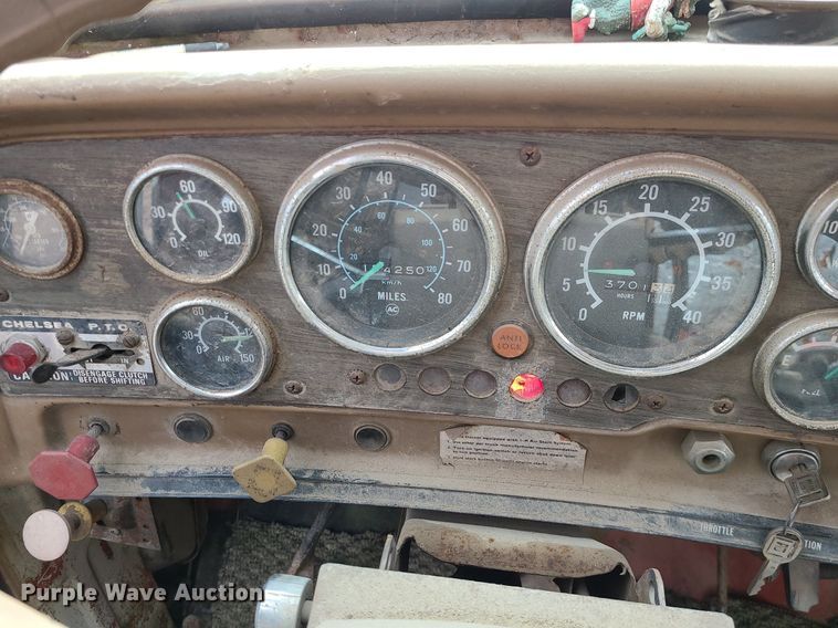 image for item DS7270 1979 GMC Brigadier dump truck