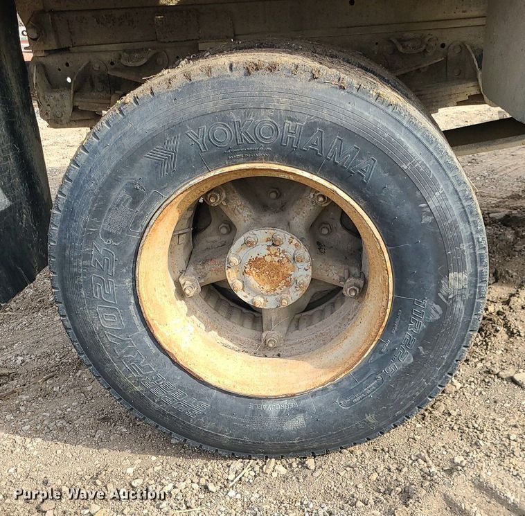 image for item DS7270 1979 GMC Brigadier dump truck