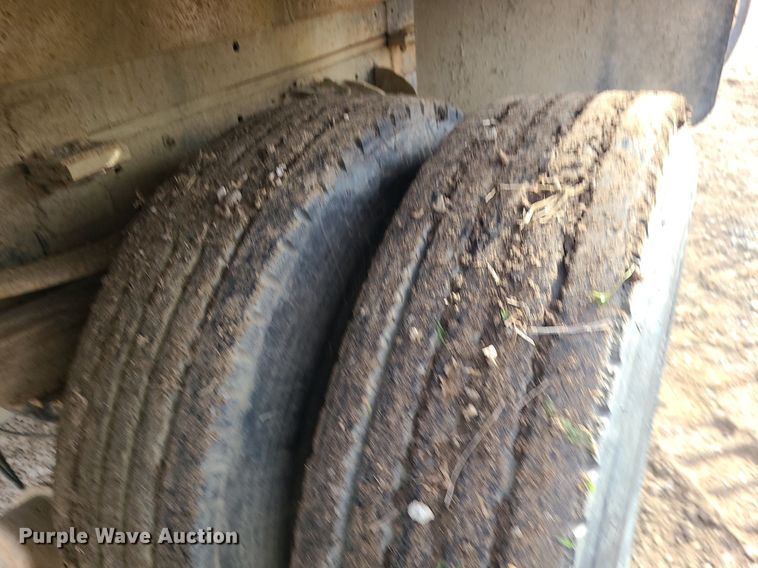 image for item DS7270 1979 GMC Brigadier dump truck