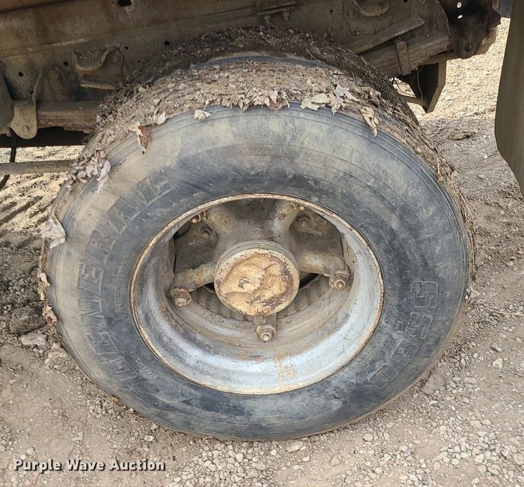 image for item DS7270 1979 GMC Brigadier dump truck